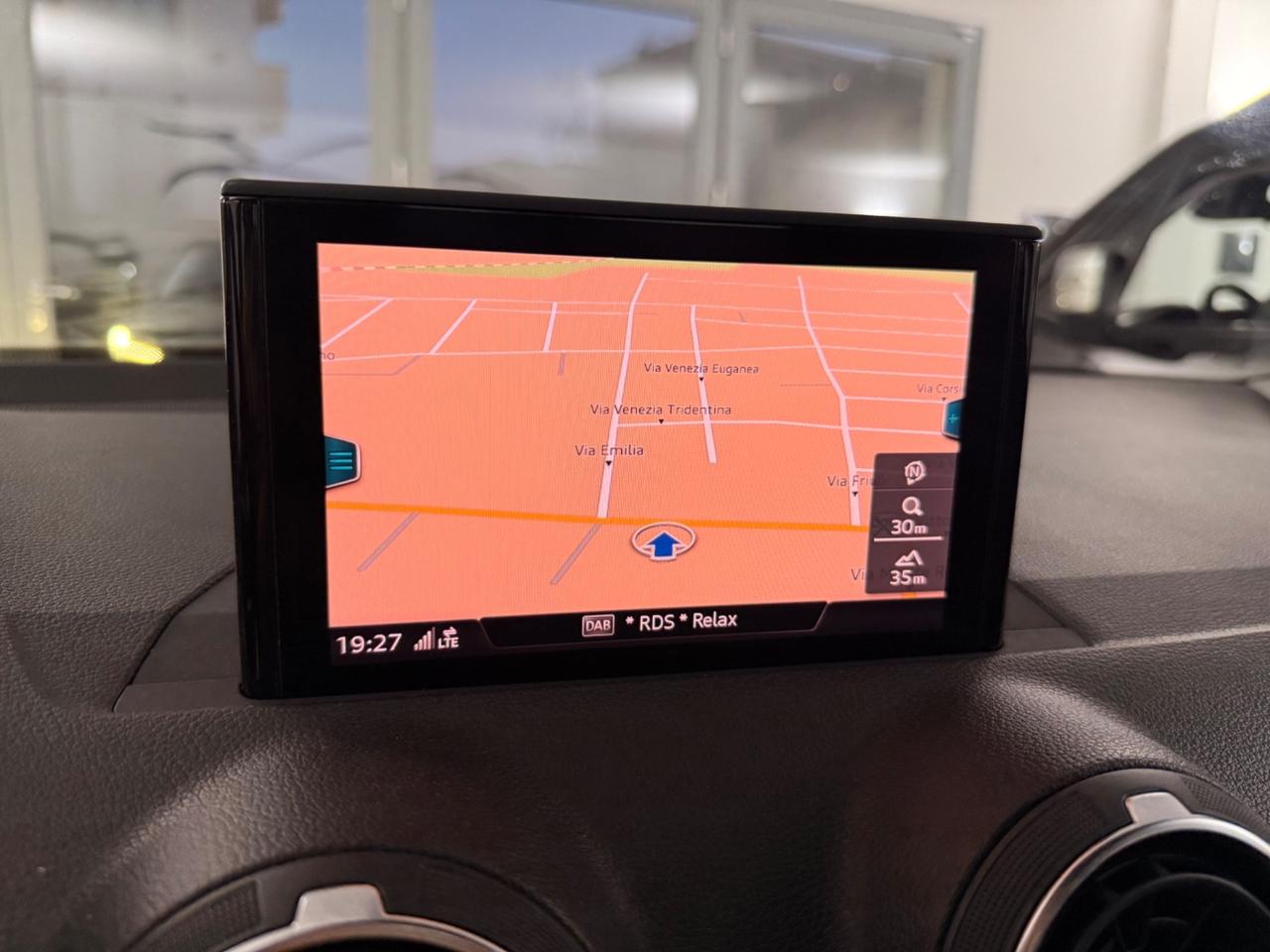 Audi Q2 30 TDI S tronic Business