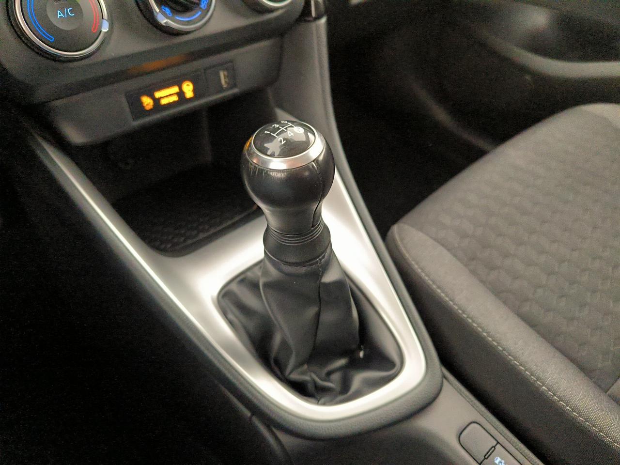 Toyota Yaris 1.0 active