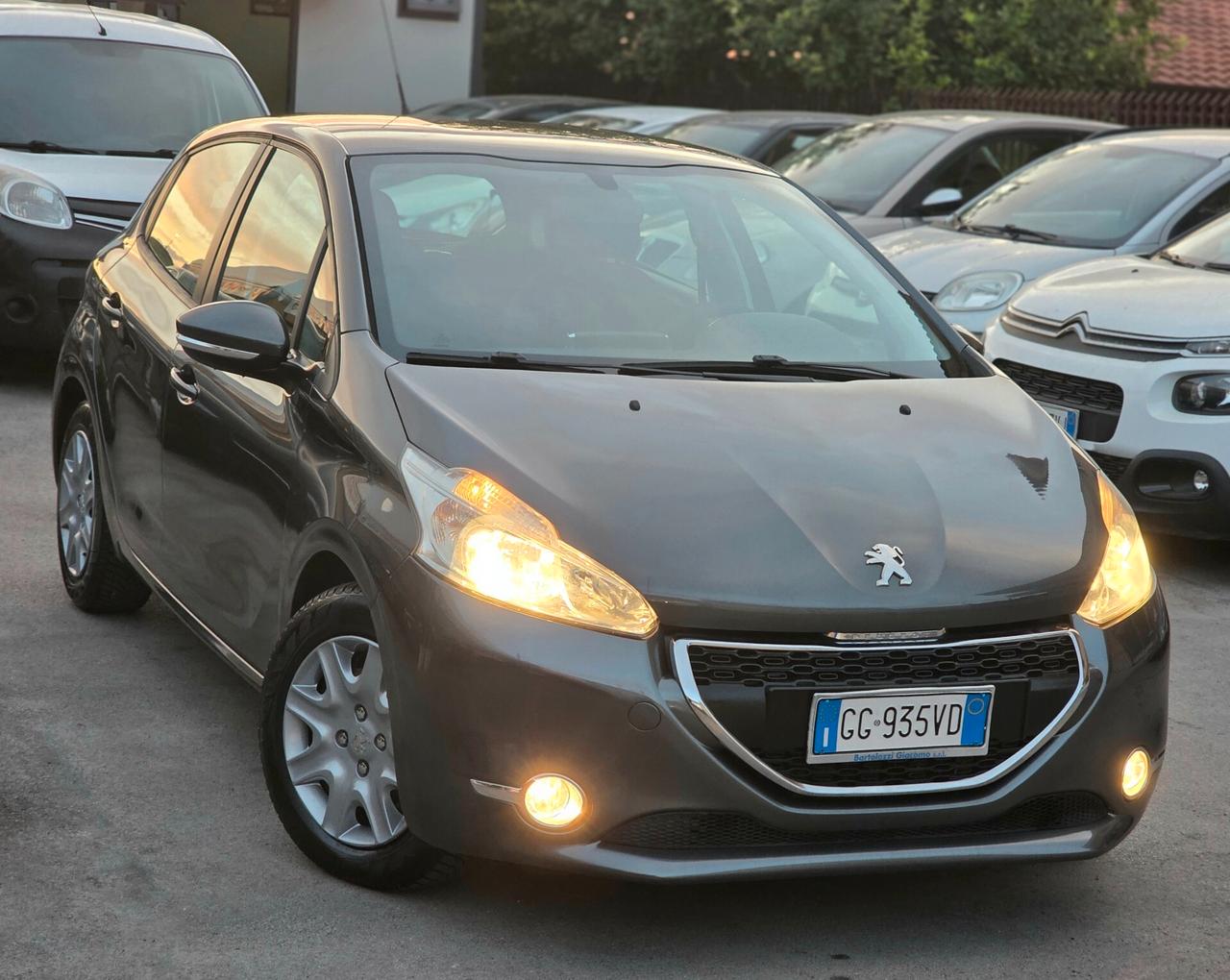 Peugeot 208 1.4 HDi 68 CV 5 porte Active 2014
