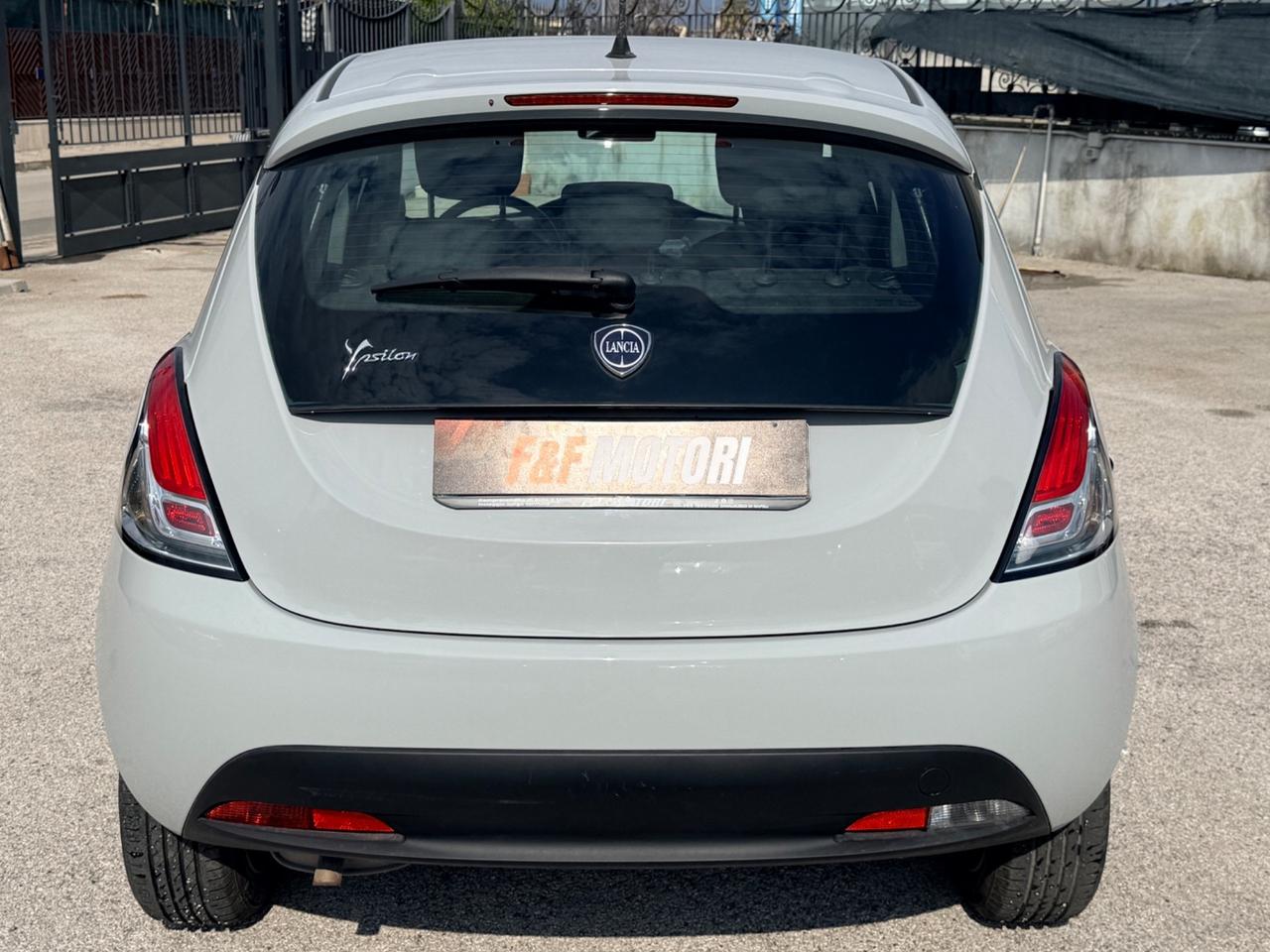 Lancia Ypsilon 1.2 69 CV 5 porte GPL Ecochic Elefantino Blu