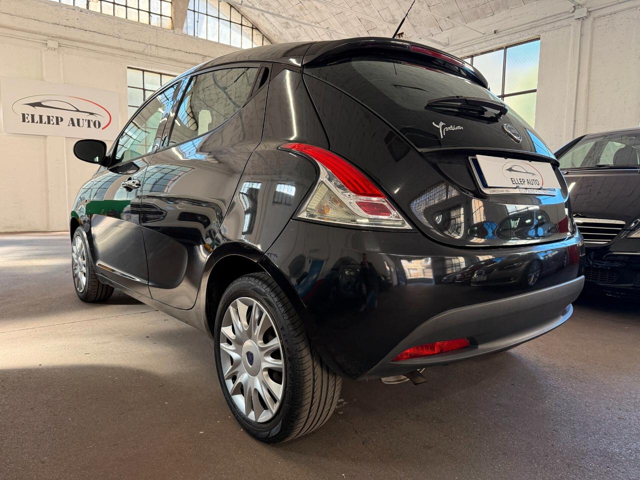 Lancia Ypsilon 1.2 69 CV CINGHIA OK - NEOPATENTATI