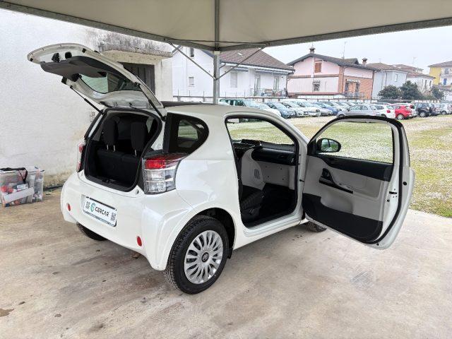 TOYOTA iQ 1.0 CVT Lounge POCHI CHILOMETRI AUTOMATICA OK NEOP