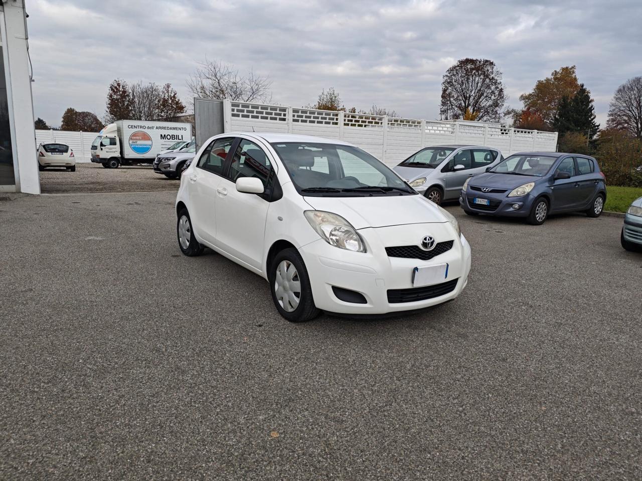 Toyota Yaris 1.0 5 porte