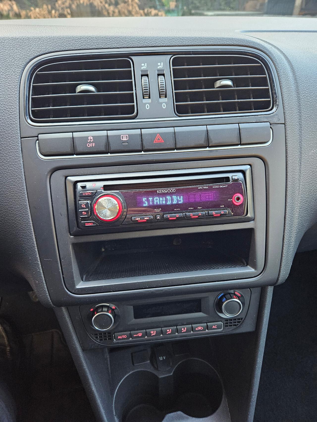 Volkswagen Polo Trendline - 1.2 Benzina - 60 CV - Euro 5 - NEOPATENTATI