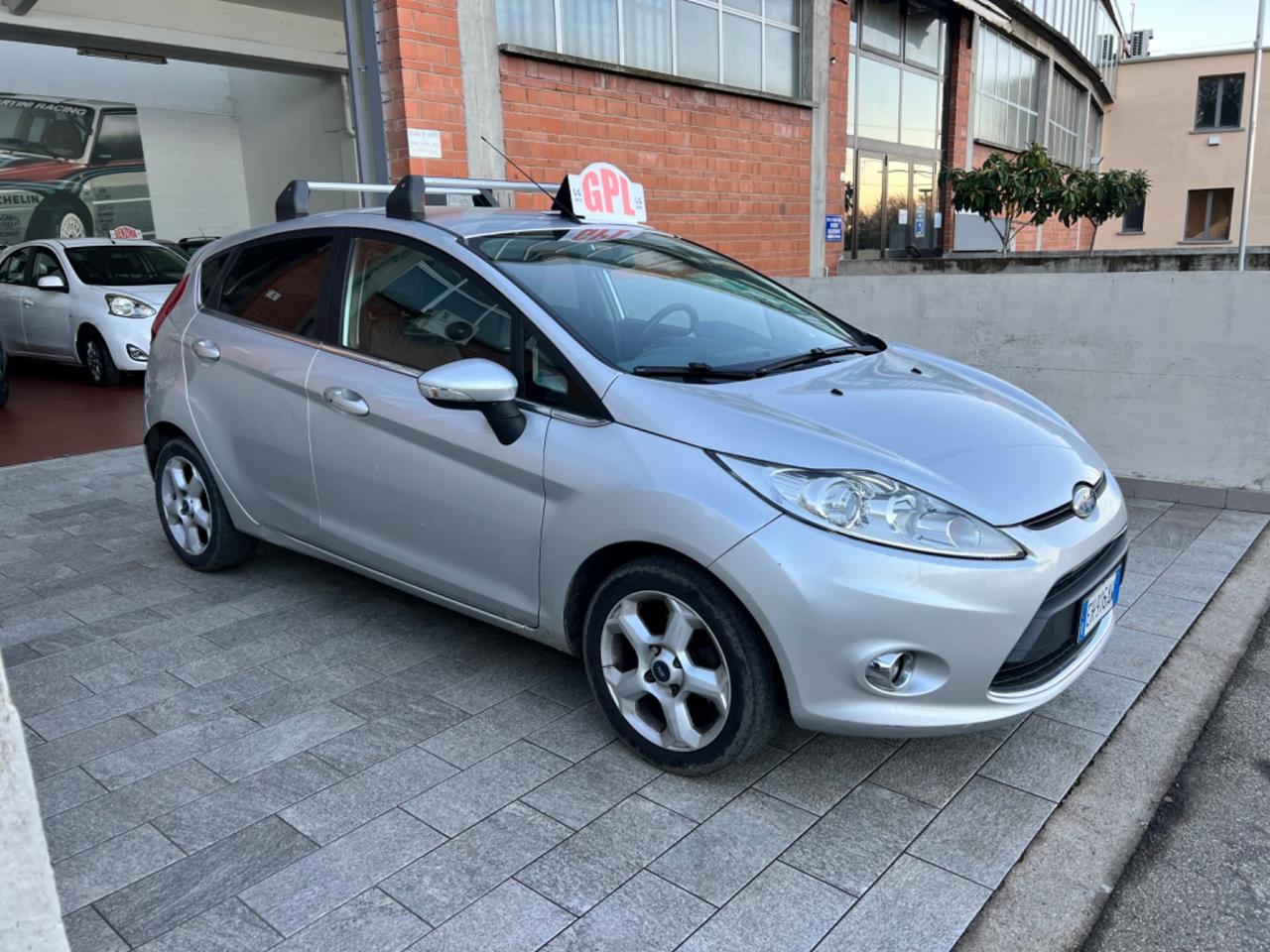 Ford Fiesta 1.4 5 porte Bz.- GPL Titanium