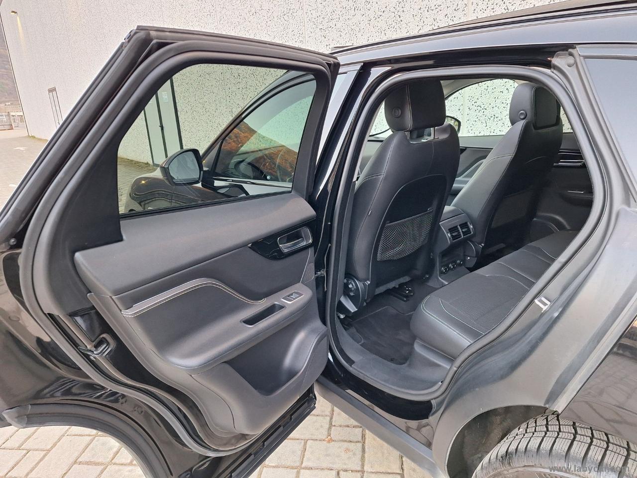JAGUAR F-Pace 2.0 D 180 CV AWD aut. R-Sport TETTO