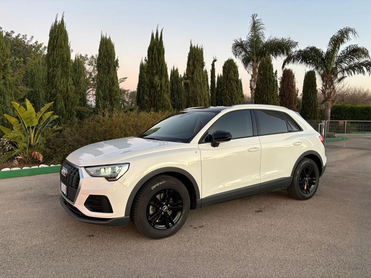 AUDI Q3 S-LINE 2.0 TDI 35 150Cv -10/2021