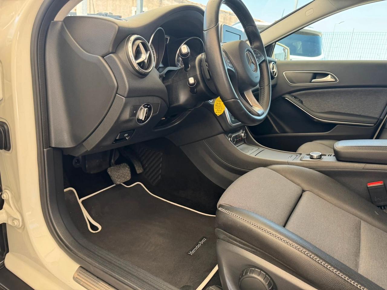 MERCEDES GLA 200 CDI 136CV UNICO PROPRIETARIO