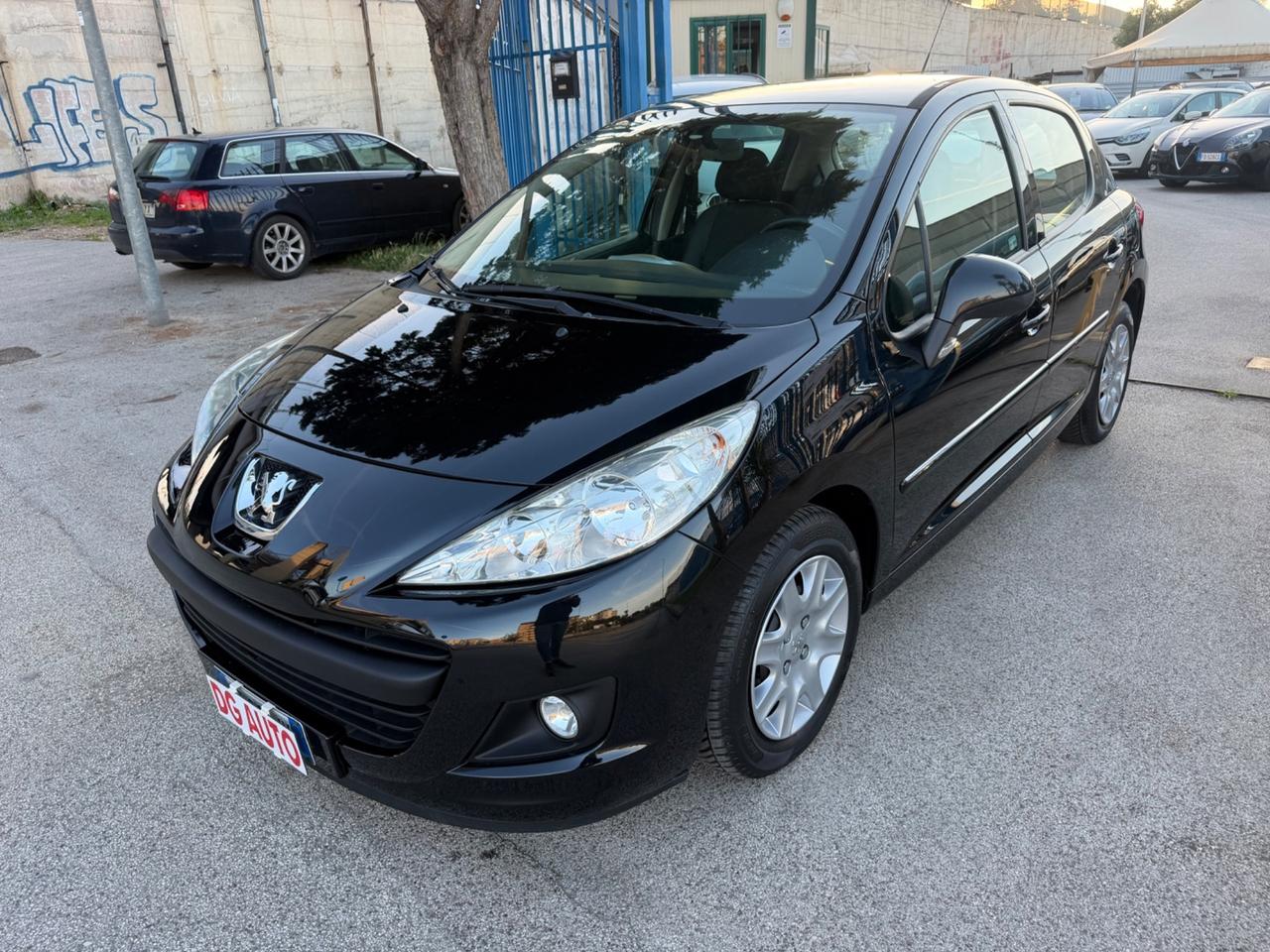 Peugeot 207 1.4 HDi 70 cavalli 2014