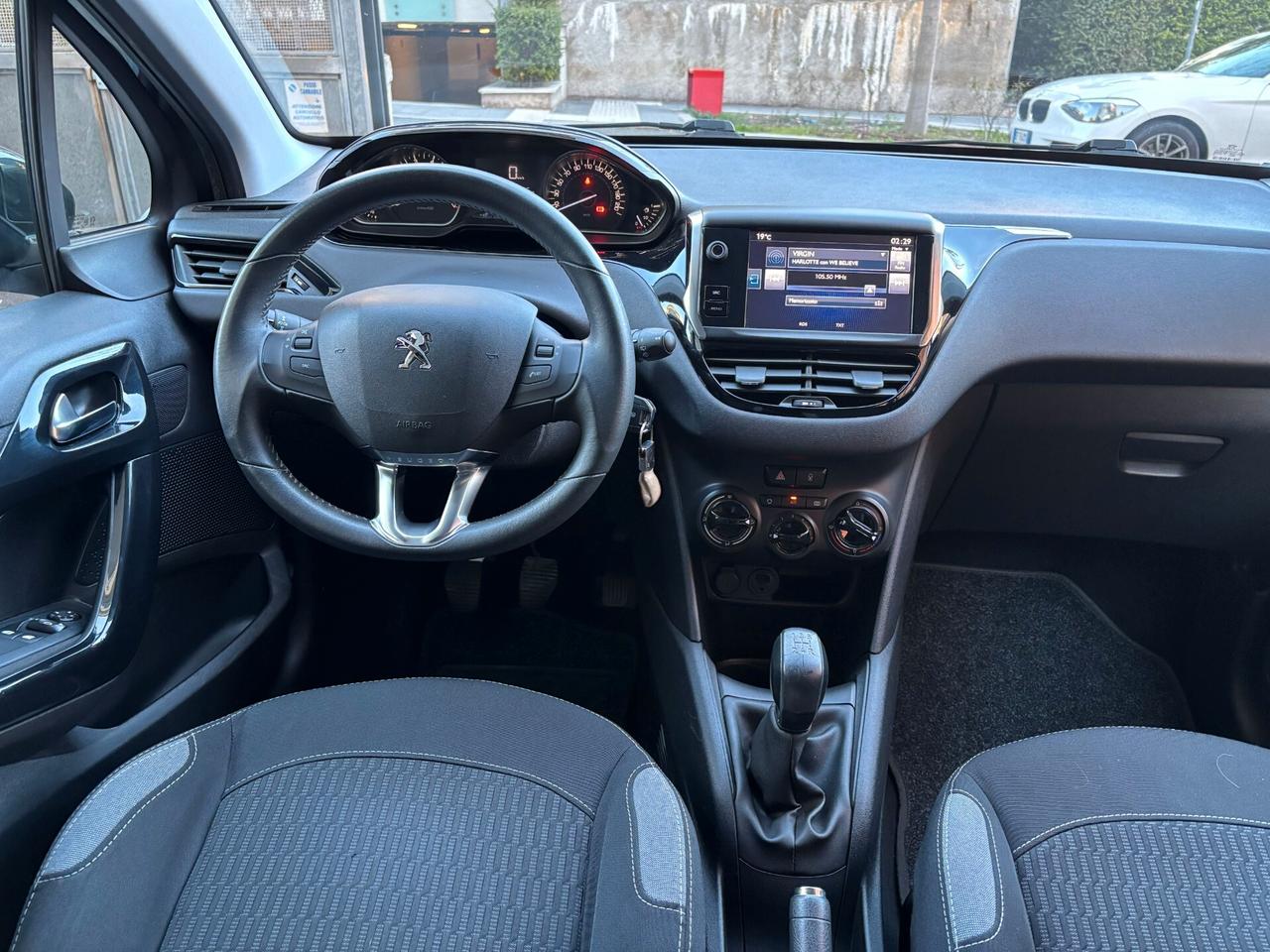 Peugeot 208 PureTech 82 5 porte Active DISTRIBUZIONE NUOVA UNIPROPRIETARIO