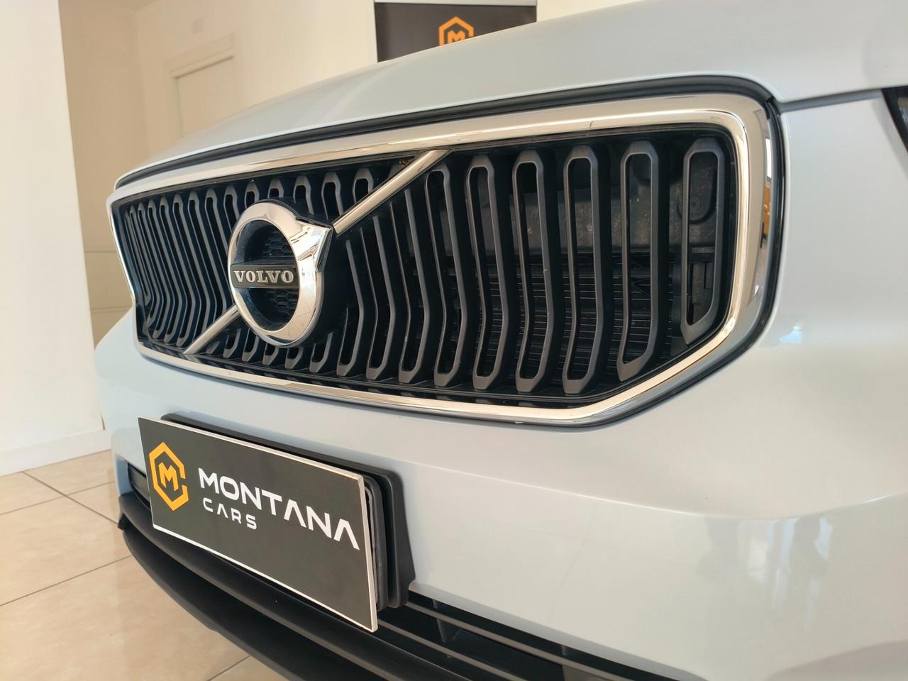 Volvo XC40 T3 Momentum Core