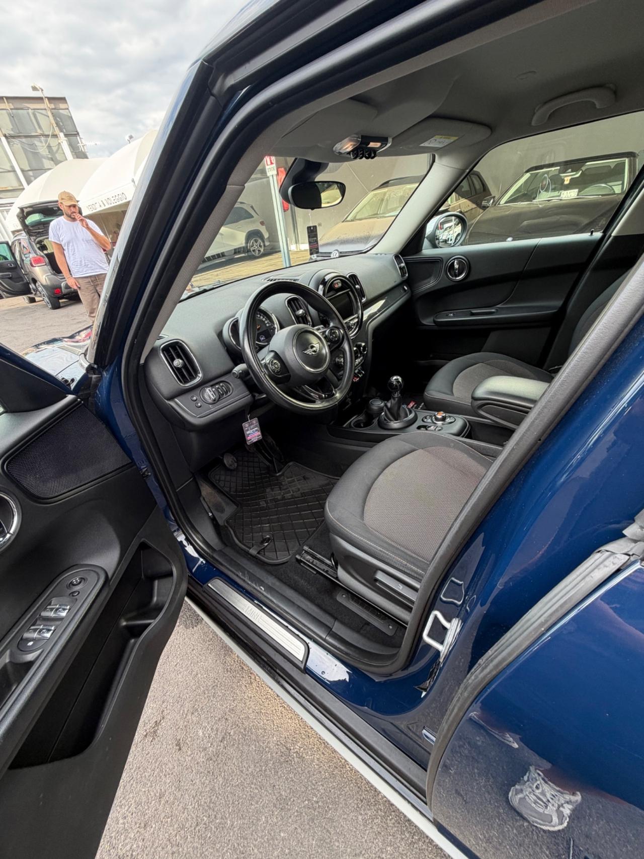 Mini Cooper Countryman 1.5 Hype