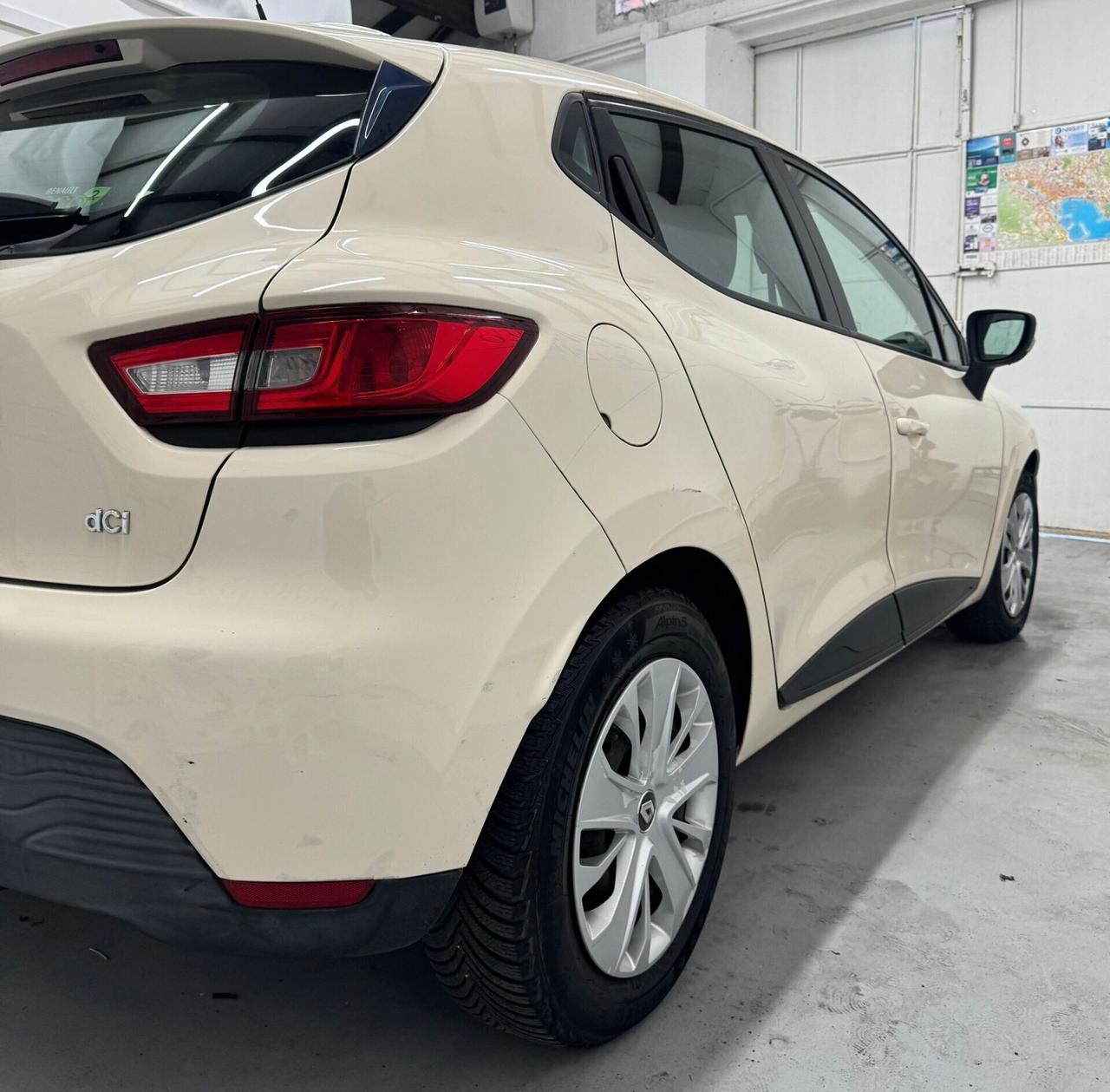 Renault Clio dCi 8V 75 CV Start&Stop 5 porte Energy Duel