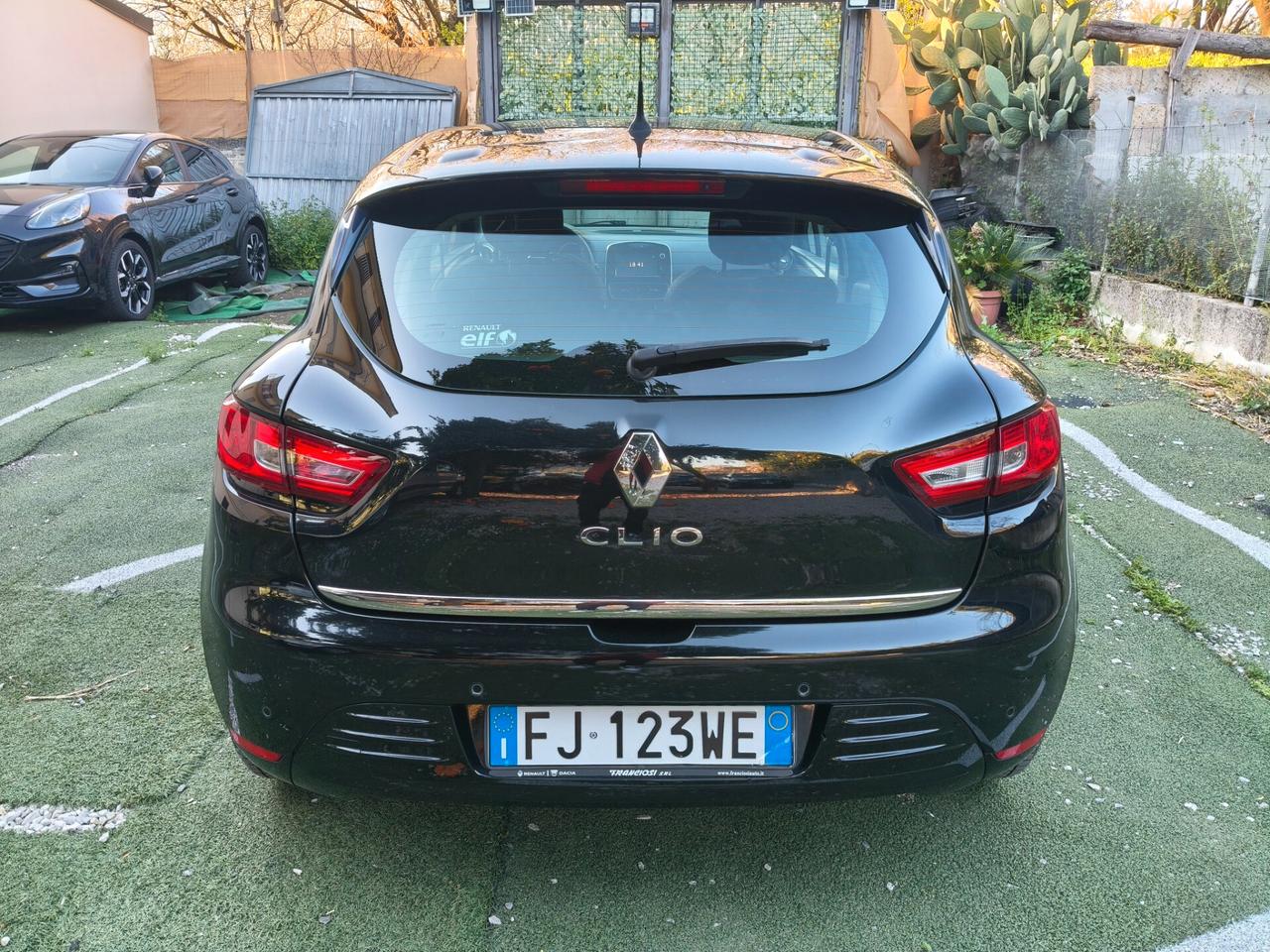 Renault Clio 1.2 FULL OPTIONAL 2017 KM 110