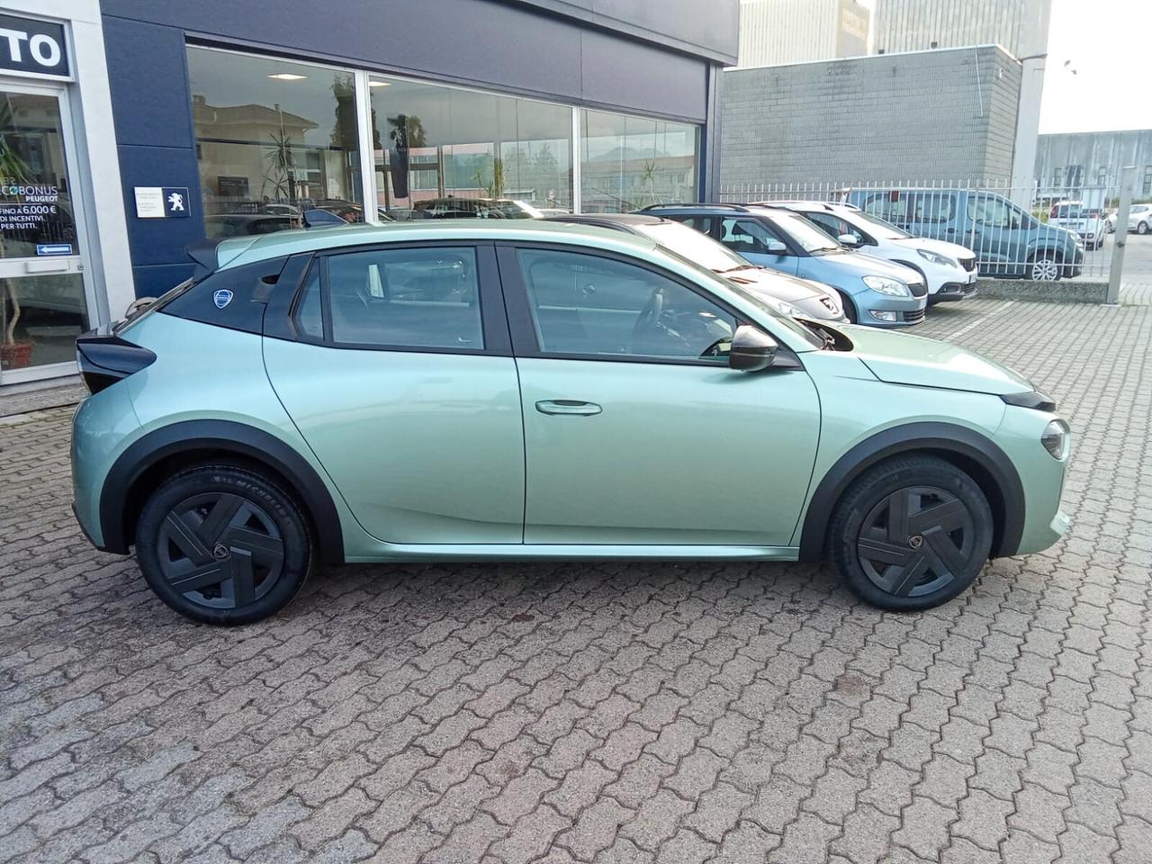 Lancia Ypsilon Hybrid e-DCT