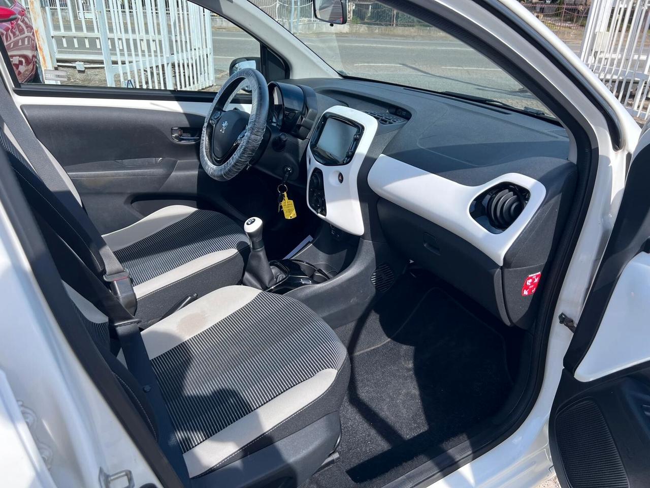 Peugeot 108 PureTech 82 5 porte Allure TOP!