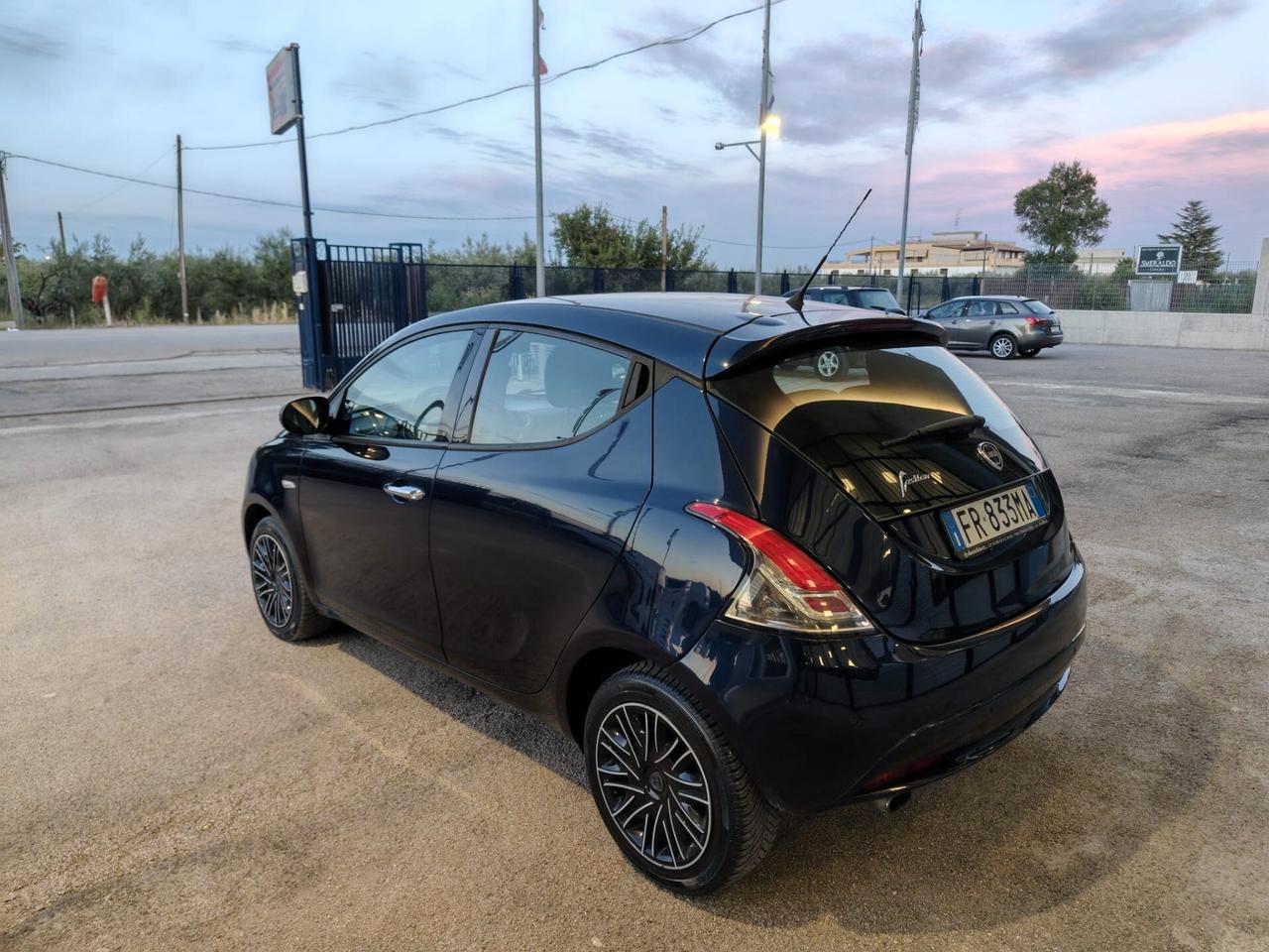 Lancia Ypsilon 1.3 MJT 16V 95 CV 5 porte S&S Platinum