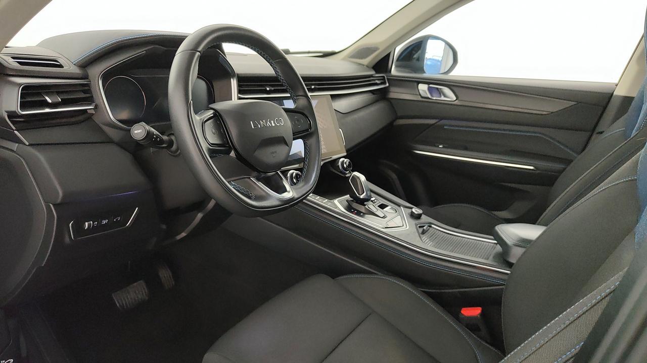 LYNK & CO 01 1.5 td phev auto