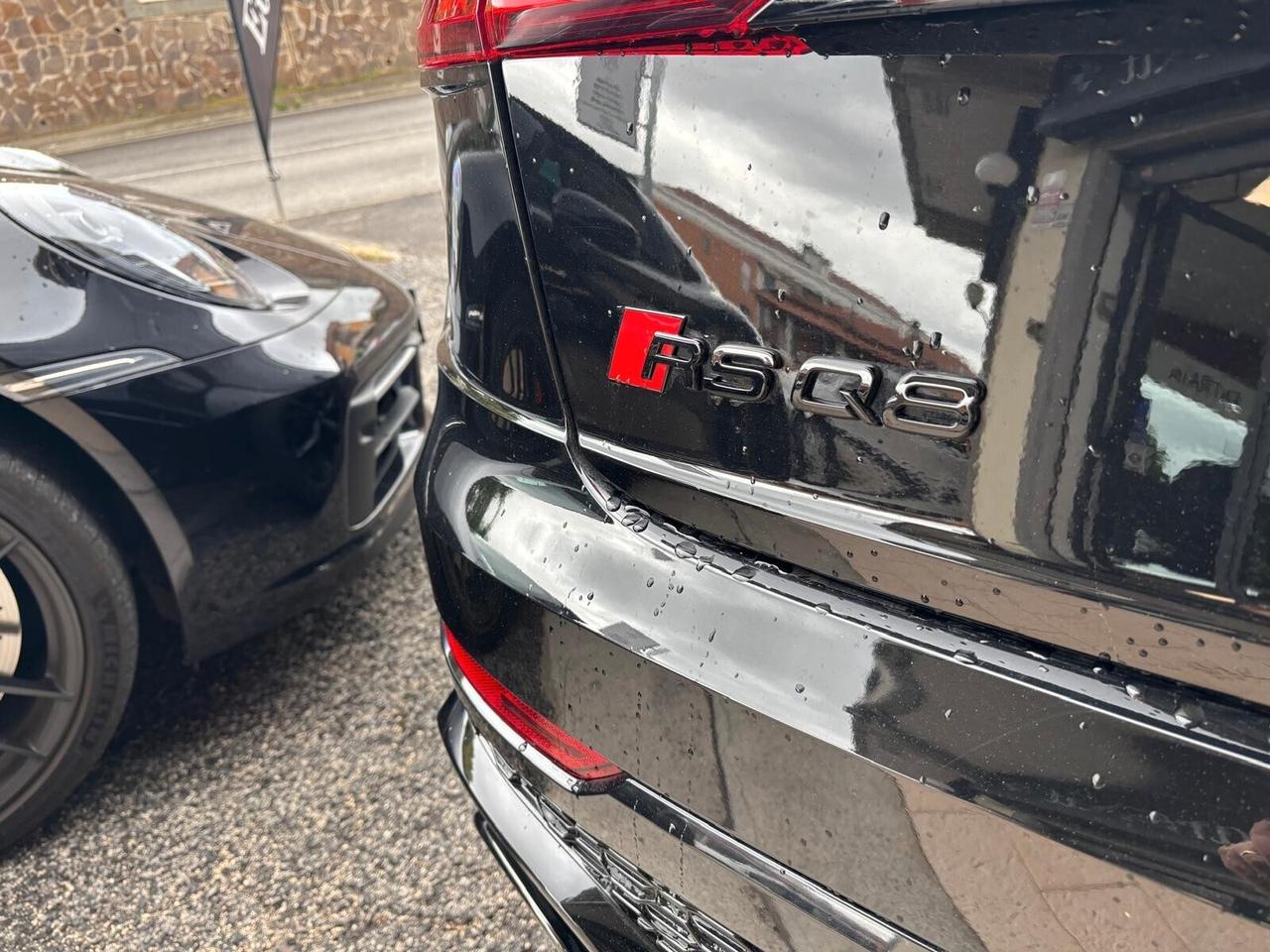 Audi Q8 RS TFSI V8 quattro tiptronic