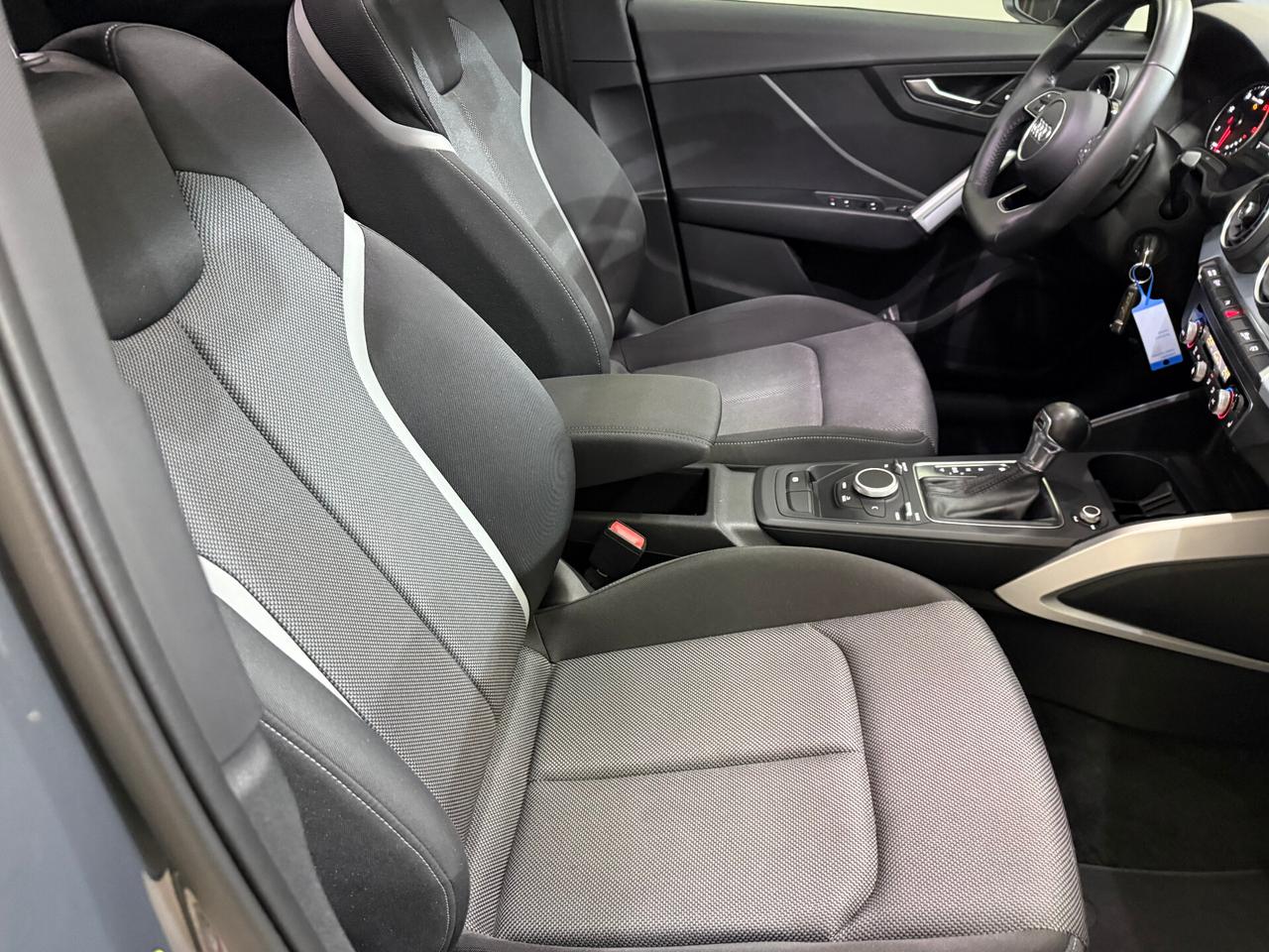 Audi Q2 35 TDI quattro S tronic Blak Edition Tetto Sky Open