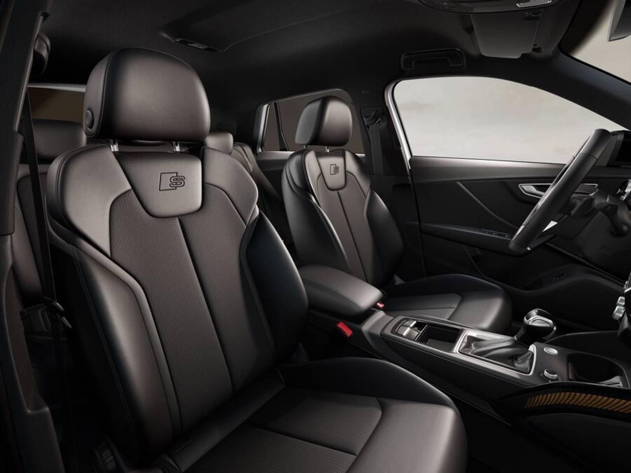 AUDI Q2 35 TFSI S-TRONIC IDENTITY BLACK