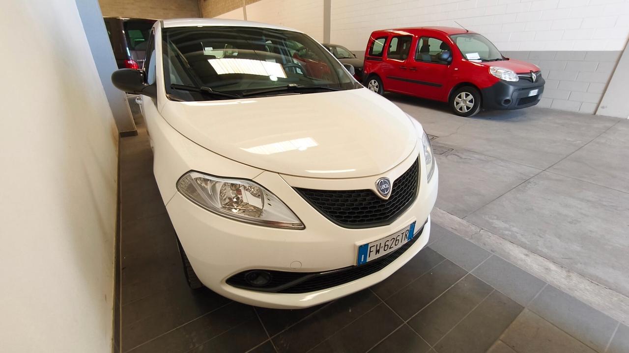 Lancia Ypsilon 1.2 69 CV 5 porte GPL Ecochic Gold