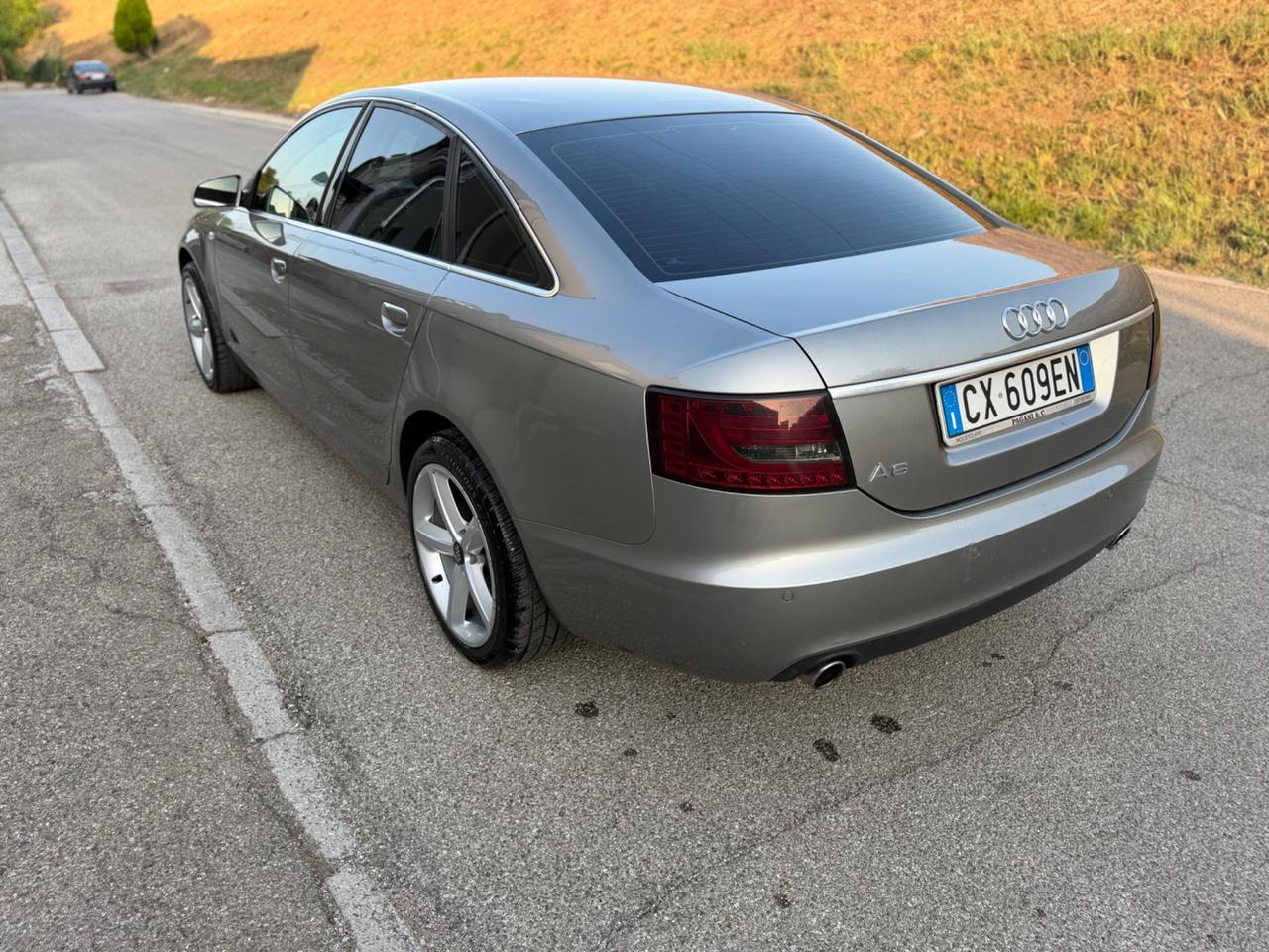 Audi A6 2.4 V6. G p L