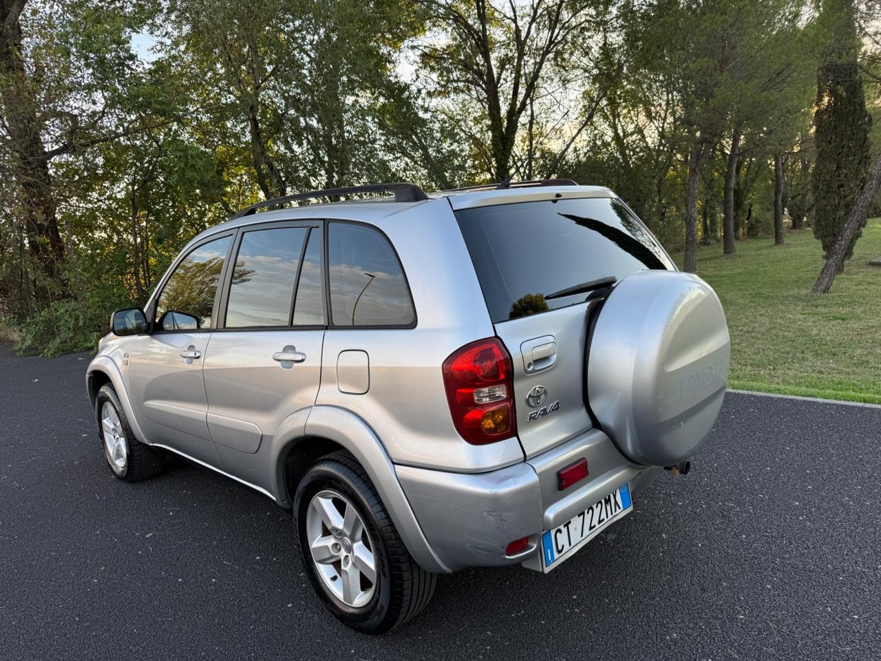 Toyota RAV 4 RAV4.com 2.0 Tdi D-4D cat 5 porte