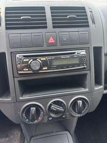 Volkswagen Polo Polo IV 2005 5p 1.2 United 70cv