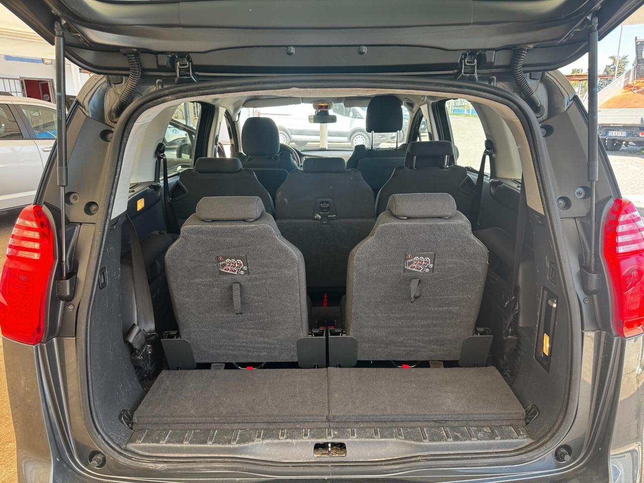 Peugeot 5008 1.6 HDi 115CV Access 7 POSTI - 2013