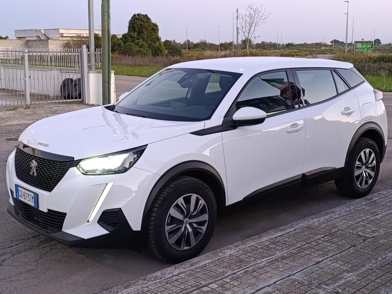 PEUGEOT 2008 1.5 HDI 12/2020 LED/NAV/SENSORI POSTERIORI