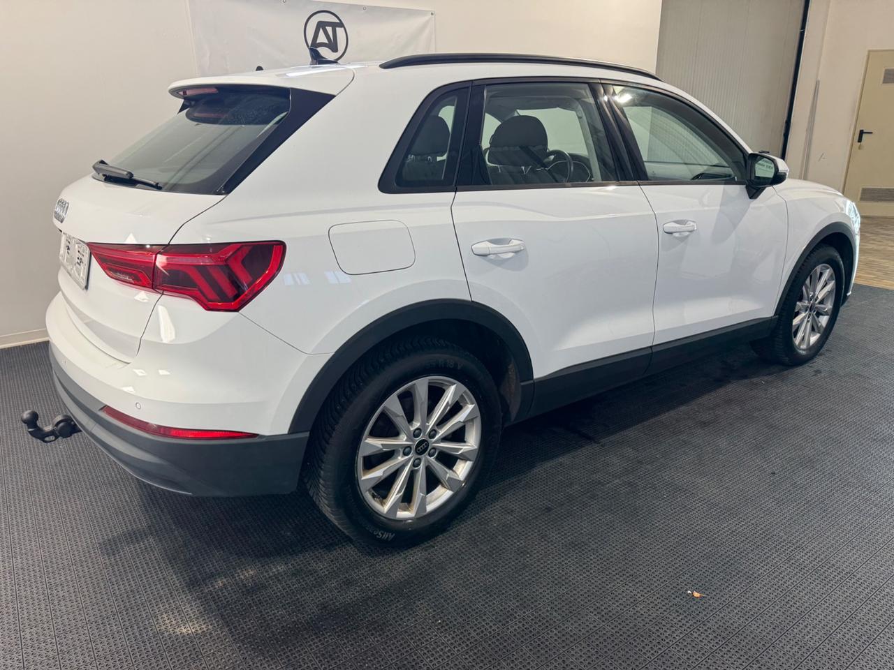 Audi Q3 35 TDI Business Advanced