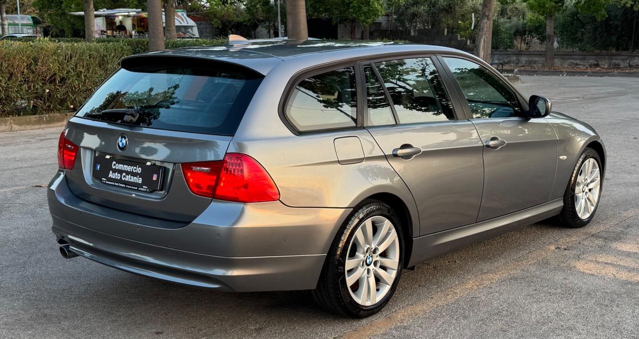 Bmw 320D INTERNI IN PELLE/NAVI/XENO