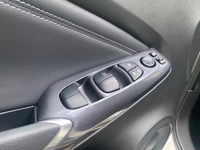 Nissan Juke 1.0 DIG-T 114 CV N-Connecta