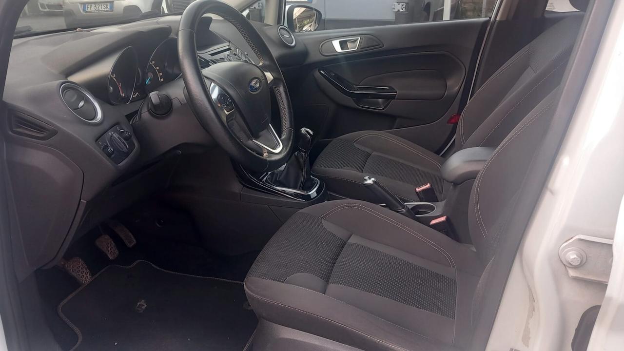 Ford Fiesta 1.4 5p. Bz.- GPL Titanium