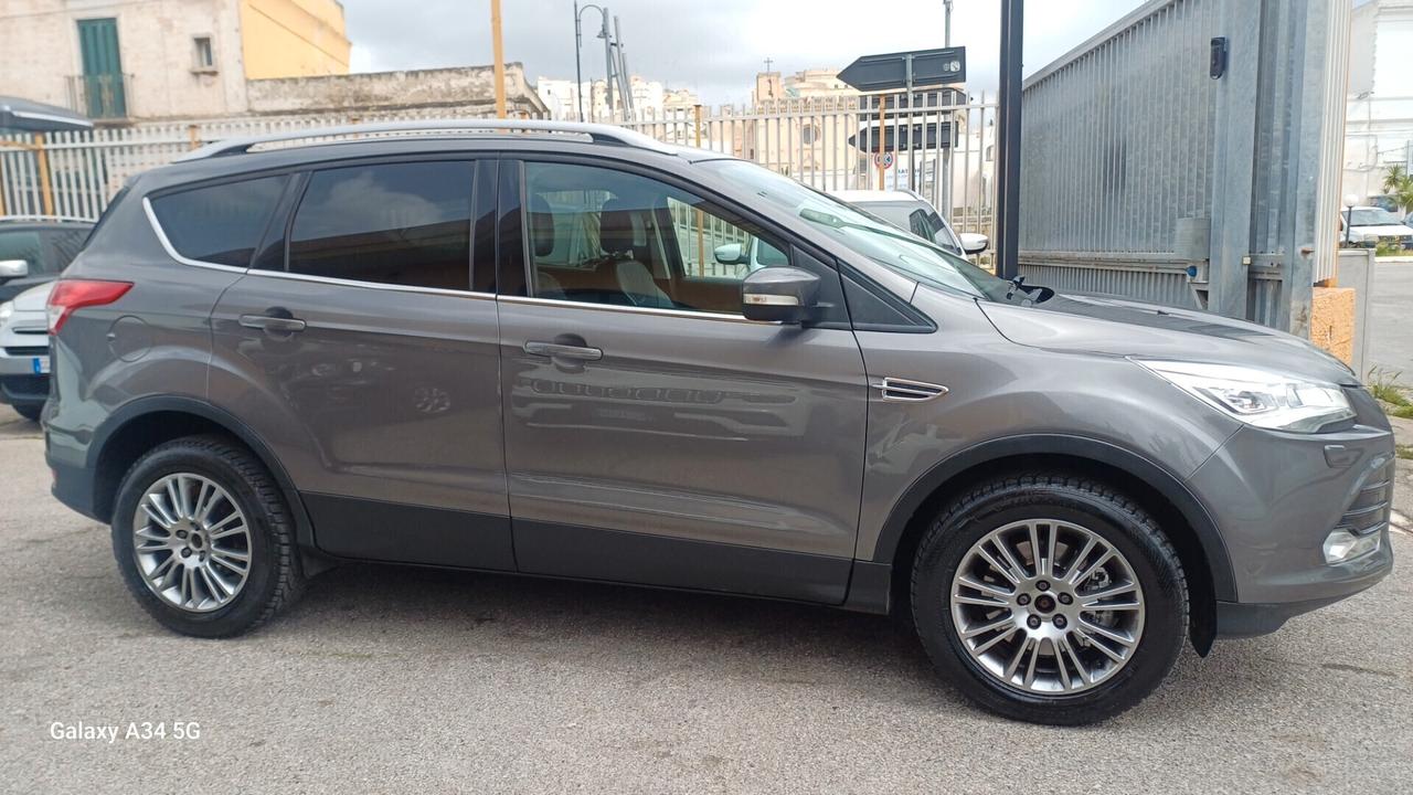 Ford Kuga 2.0 TDCI 140 CV 4WD Titanium