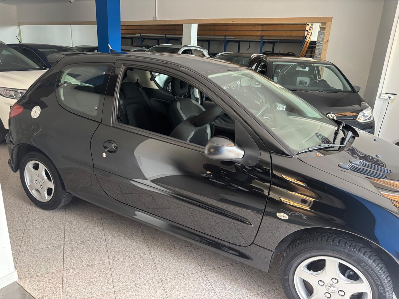 Peugeot 206 1.4 HDi 3p. Enfant Terrible