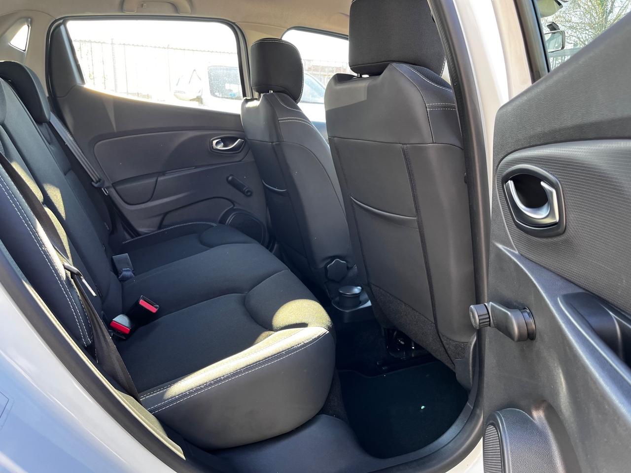 Renault Clio 0.9TCe 75 CV 5 p. MOSCHINO OK NEOPATENTI