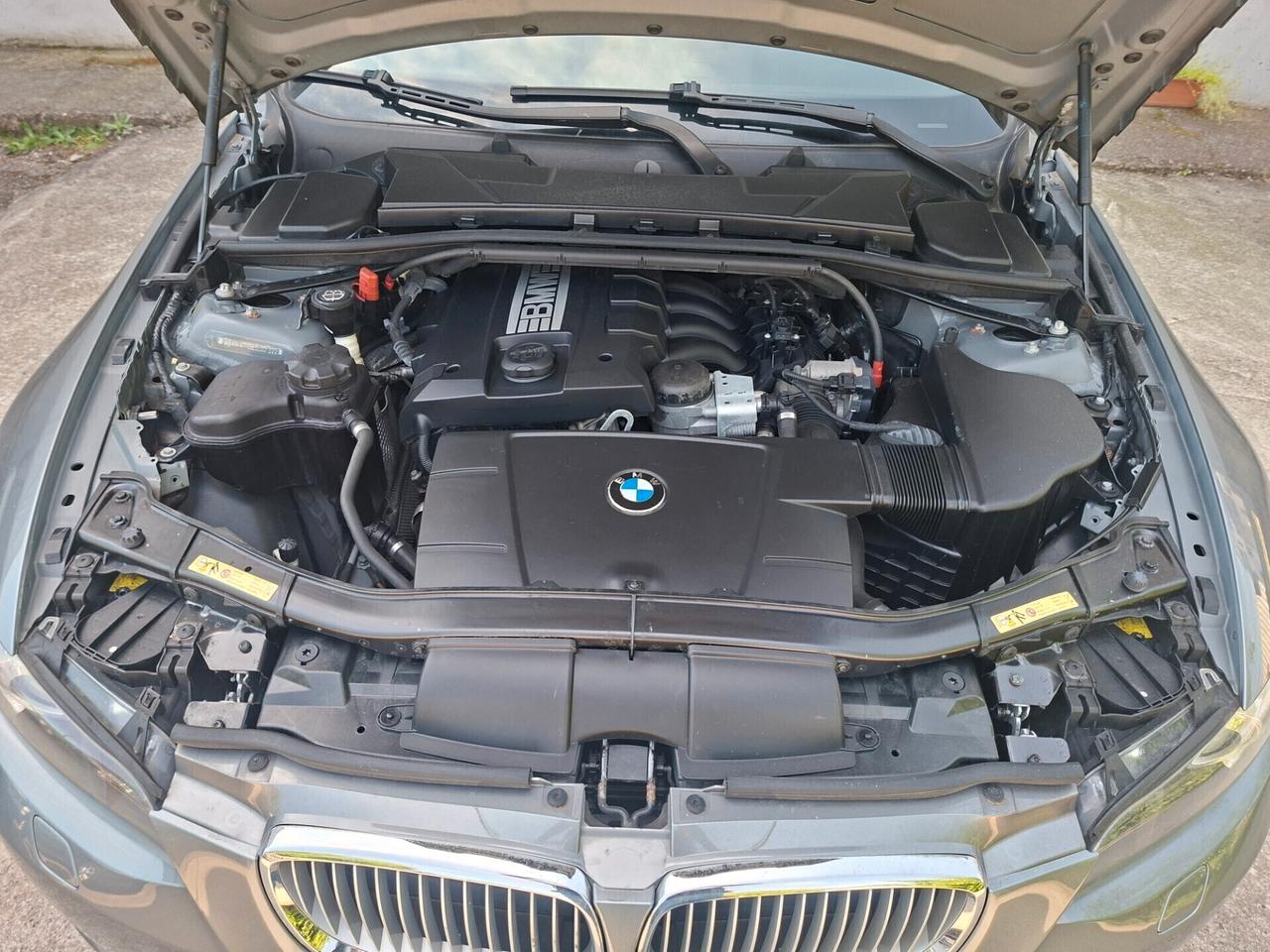BMW 320i coupé E92 170 cv