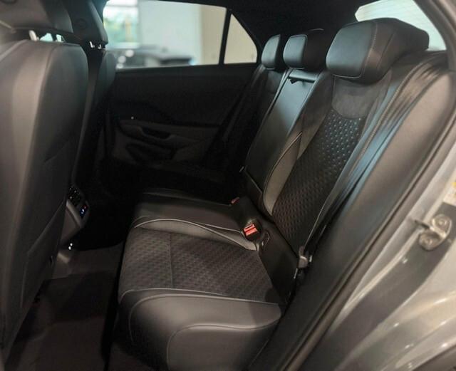 Volkswagen T-Roc 1.5 eTSI ACT 150 CV DSG R-Line