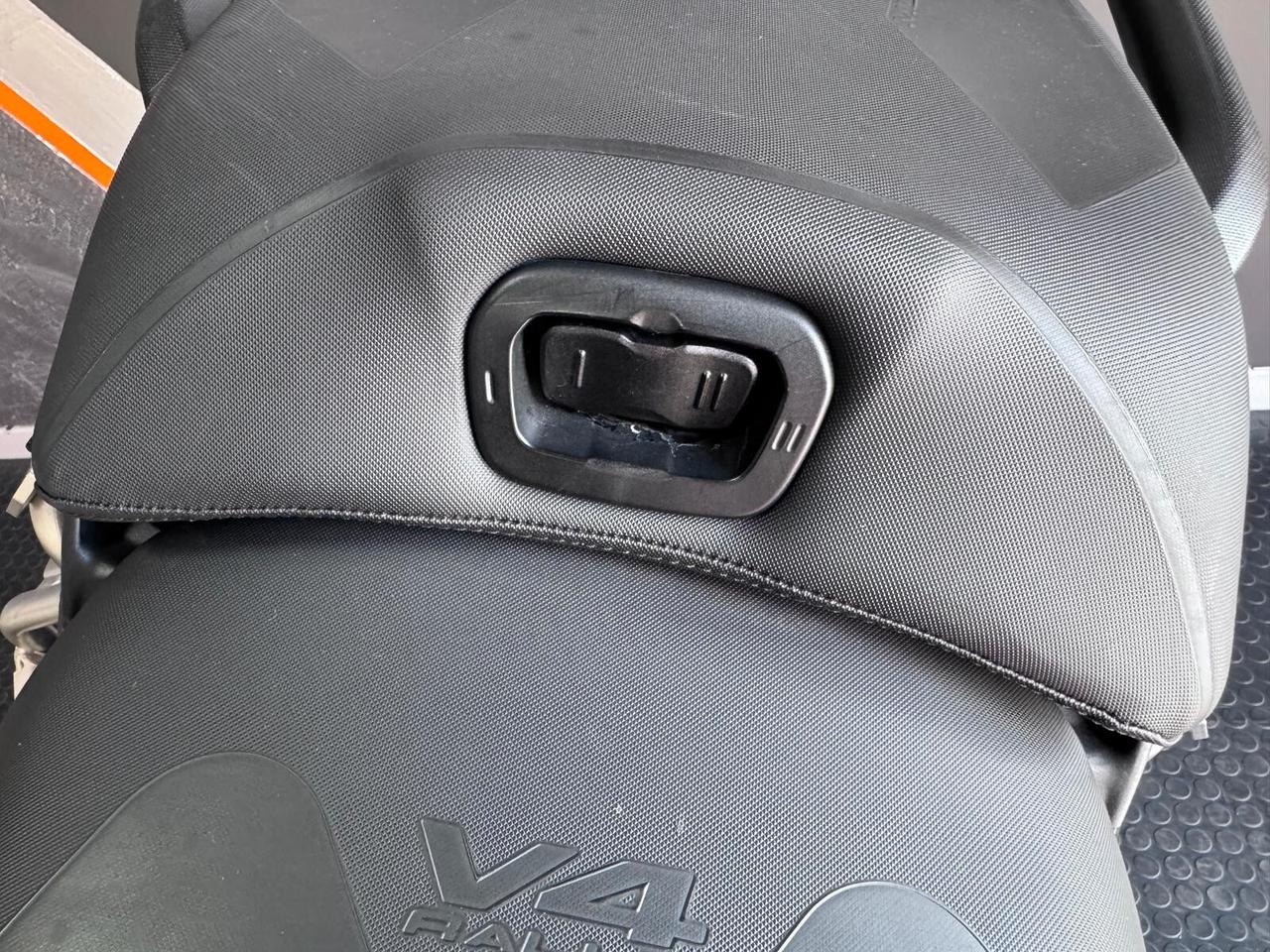 Ducati Multistrada V4 RALLY TRAVEL & RADAR