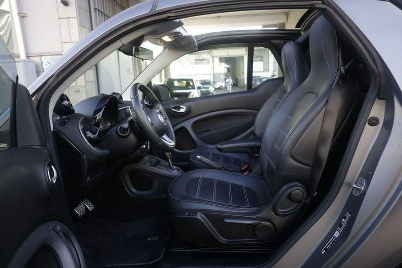 smart fortwo smart fortwo 90 0.9 T twinamic cabrio BRABUS Style 66KW ANNO 2019