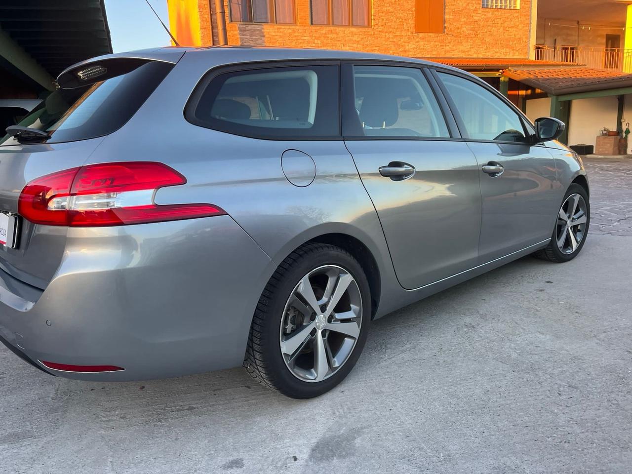 Peugeot 308 PureTech Turbo 110 S&S SW Access