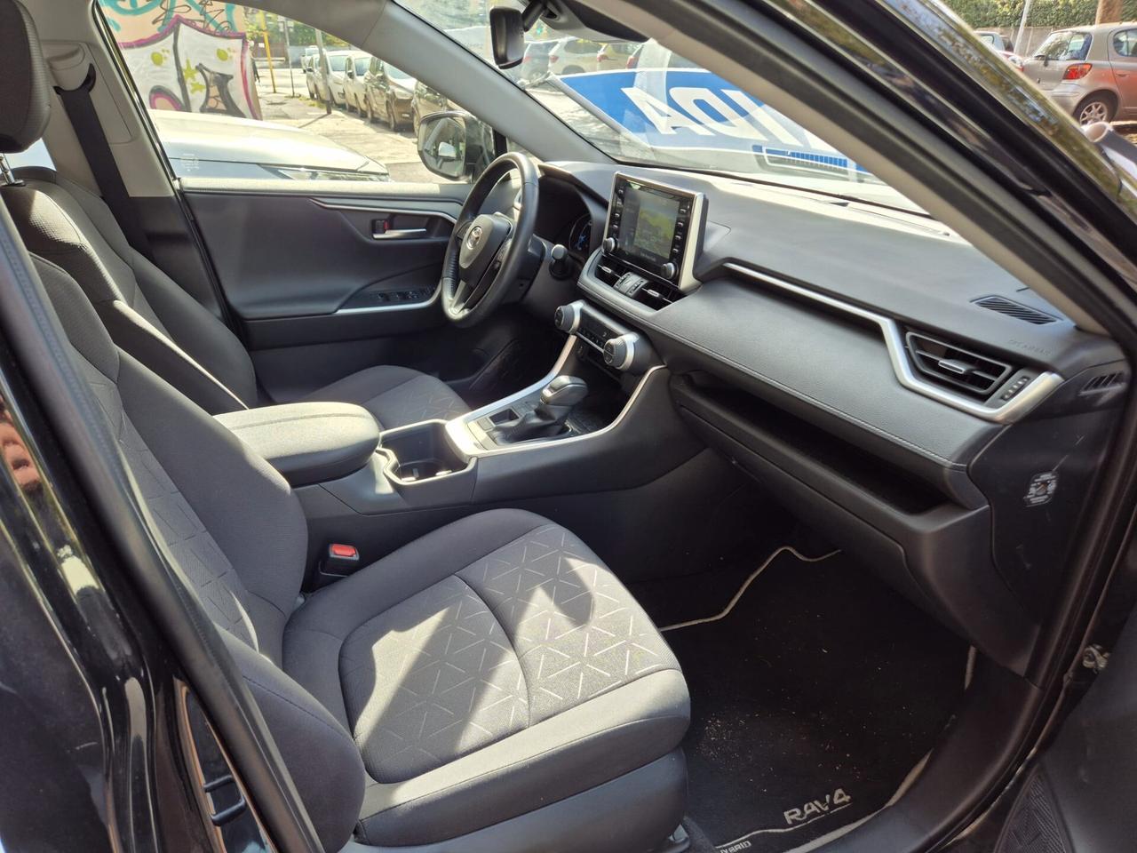 Toyota RAV4 2.5 HV E-CVT 2WD Business