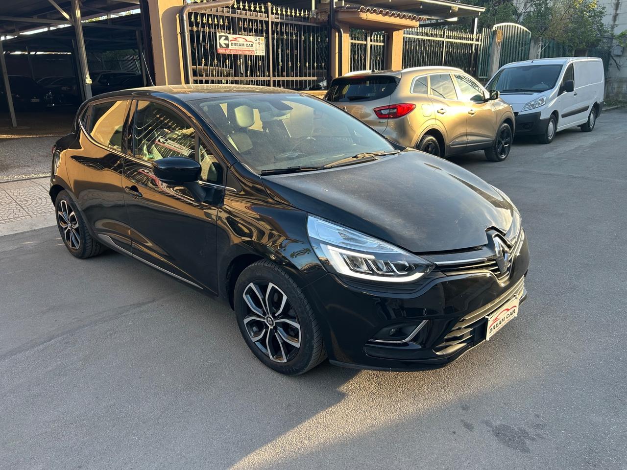 Renault Clio dCi 8V 75 CV 5 porte Moschino Zen