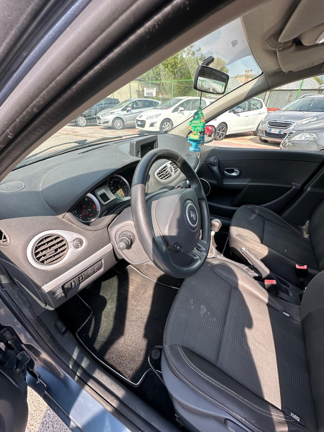 Renault Clio 1.2 16V 5 porte Luxe