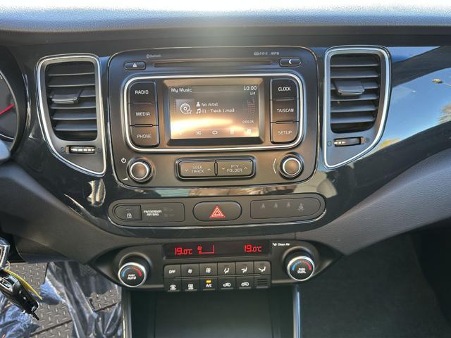 KIA Carens 1.7 CRDi 115 CV MY WORLD