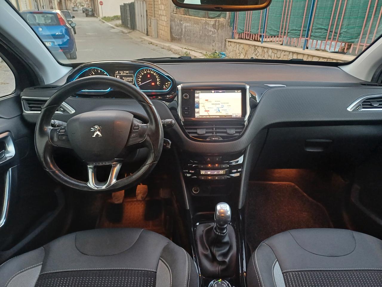 Peugeot 2008 BlueHDi 120 S&S Allure