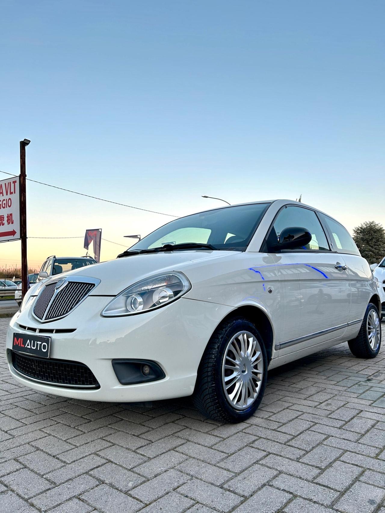 Lancia Ypsilon 1.2 69 CV Elle - OK NEOPATENTATI