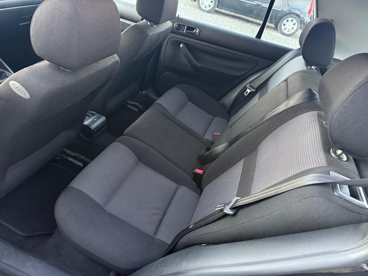 Volkswagen Golf 1.4 16V cat 5 porte